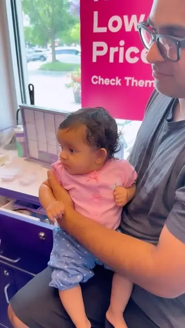 Kiara baby’s ear piercing 👂💎